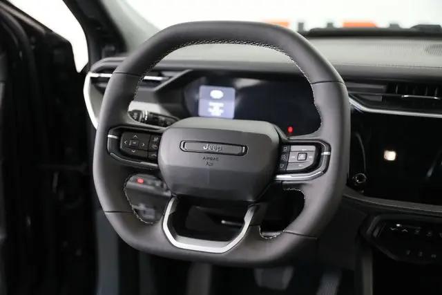 2026 Jeep Cherokee Laredo 4x4