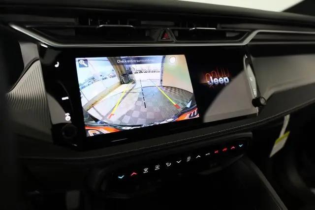 2026 Jeep Cherokee Laredo 4x4