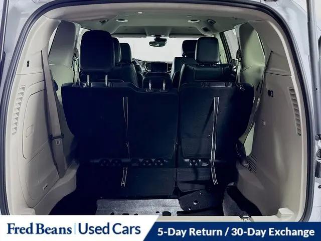 2024 Chrysler Pacifica Hybrid Select