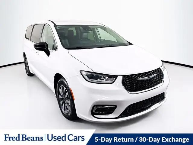 2024 Chrysler Pacifica Hybrid Select for sale in Flemington, NJ
