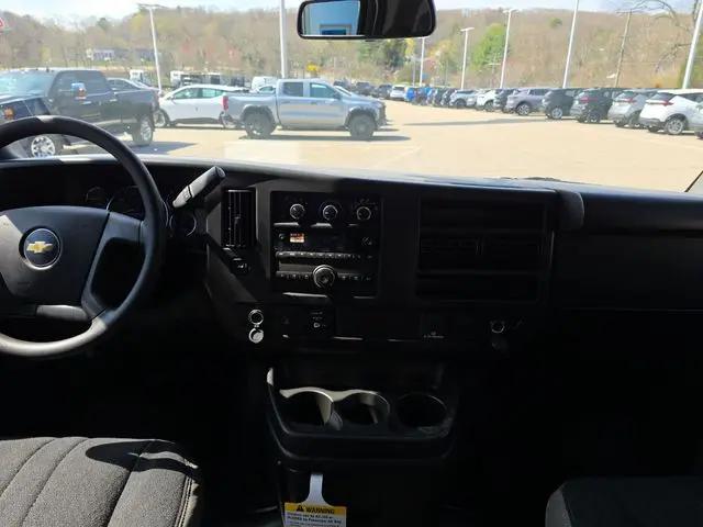 2026 Chevrolet Express Cargo Van 2500 Regular Wheelbase, WT, RWD
