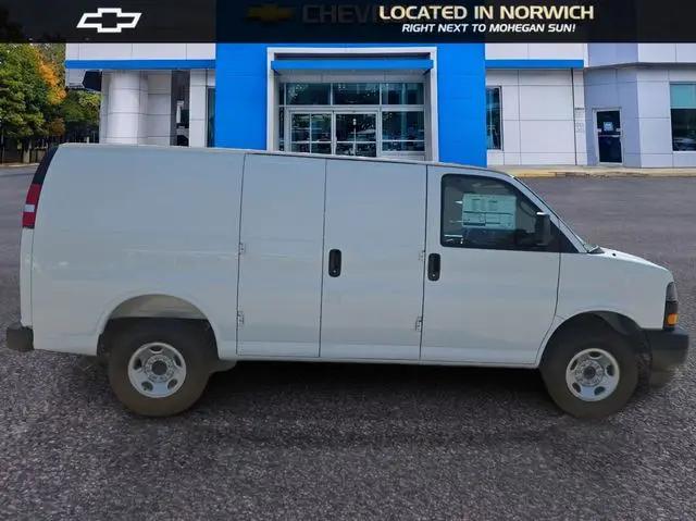 2026 Chevrolet Express Cargo Van 2500 Regular Wheelbase, WT, RWD