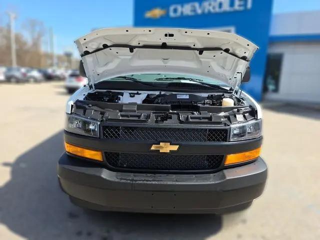 2026 Chevrolet Express Cargo Van 2500 Regular Wheelbase, WT, RWD