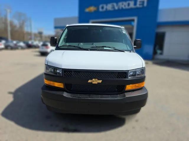 2026 Chevrolet Express Cargo Van 2500 Regular Wheelbase, WT, RWD