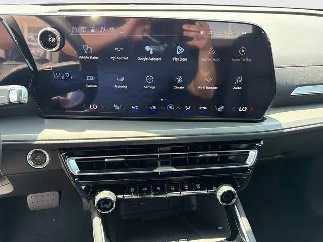 2026 Chevrolet Traverse AWD LT