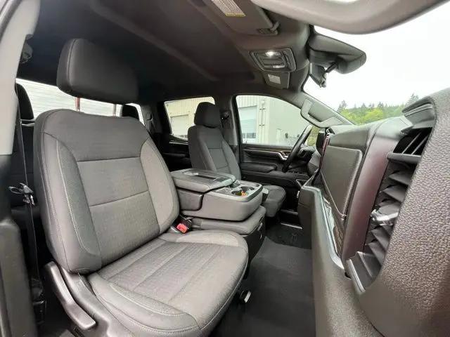 2022 Chevrolet Silverado 1500 4WD Crew Cab Standard Bed LT