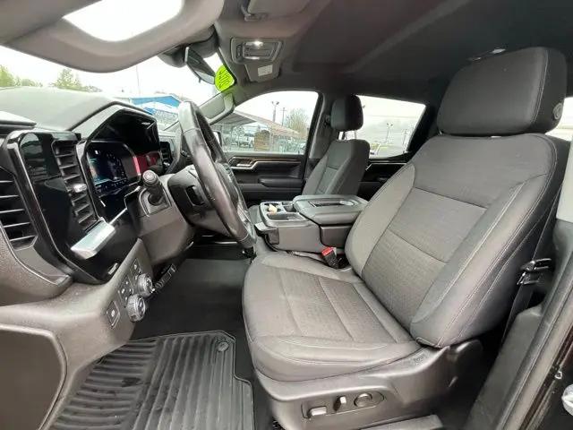 2022 Chevrolet Silverado 1500 4WD Crew Cab Standard Bed LT