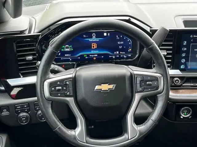 2022 Chevrolet Silverado 1500 4WD Crew Cab Standard Bed LT