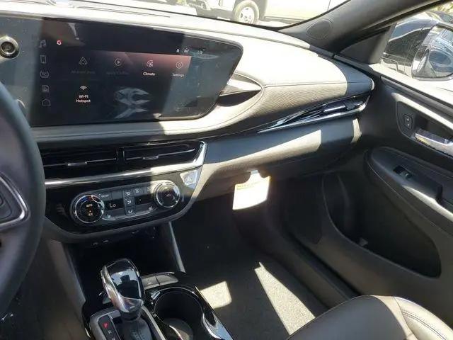 2026 Buick NV Sport Touring FWD