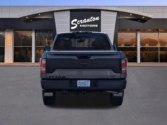 2022 Nissan Titan Crew Cab PRO-4X 4x4