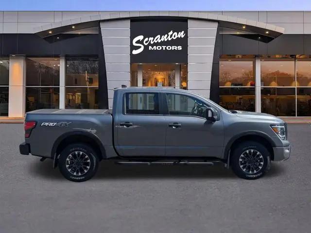 2022 Nissan Titan Crew Cab PRO-4X 4x4