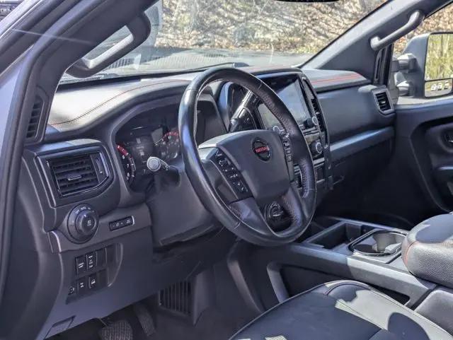 2022 Nissan Titan Crew Cab PRO-4X 4x4
