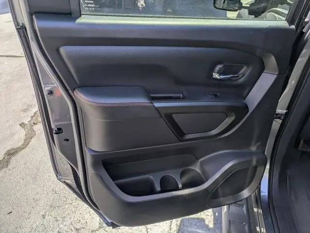 2022 Nissan Titan Crew Cab PRO-4X 4x4