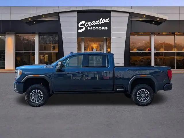 2022 GMC Sierra 2500HD 4WD Crew Cab Standard Bed AT4