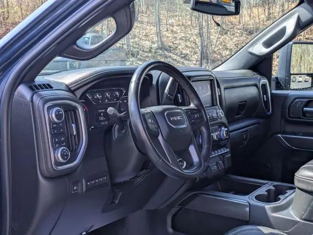 2022 GMC Sierra 2500HD 4WD Crew Cab Standard Bed AT4