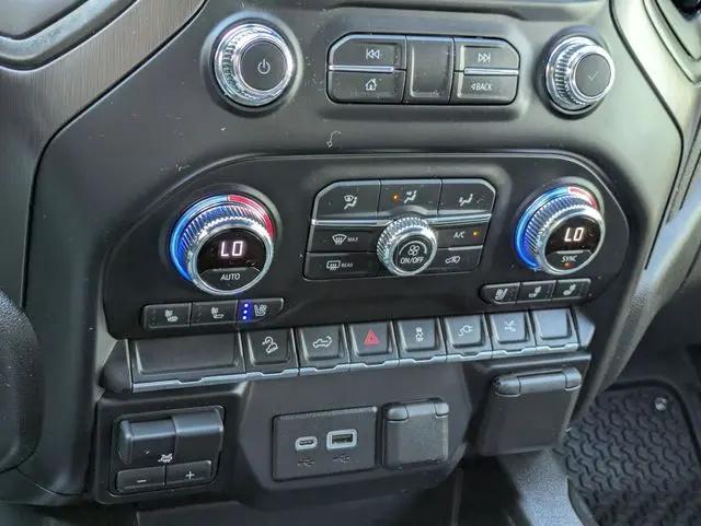 2022 GMC Sierra 2500HD 4WD Crew Cab Standard Bed AT4