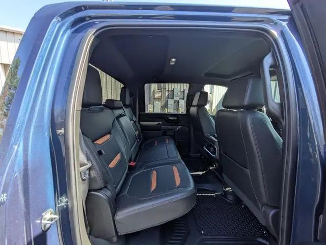 2022 GMC Sierra 2500HD 4WD Crew Cab Standard Bed AT4