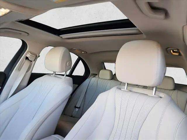 2019 Mercedes-Benz E-CLASS E 300 E 300