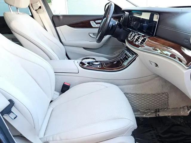 2019 Mercedes-Benz E-CLASS E 300 E 300