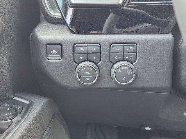 2026 Chevrolet Silverado 1500 4WD Crew Cab Standard Bed LT