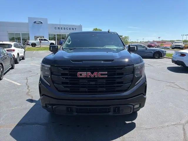 2025 GMC Sierra 1500 4WD Crew Cab Short Box Elevation with 3SB