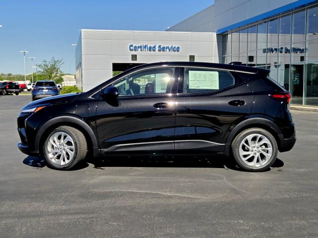 2027 Chevrolet Bolt LT FWD
