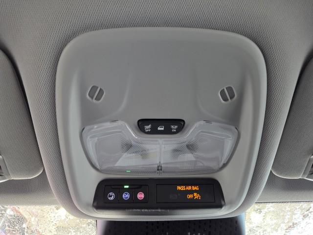 2027 Chevrolet Bolt LT FWD