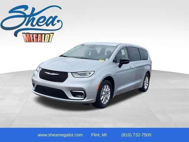 2024 Chrysler Pacifica Touring L for sale in Flint, MI