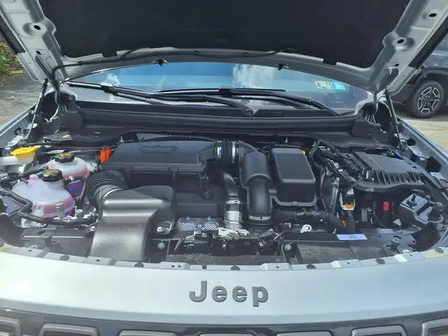 2026 Jeep Cherokee Laredo 4x4