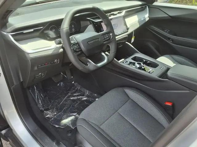 2026 Jeep Cherokee Laredo 4x4