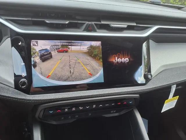 2026 Jeep Cherokee Laredo 4x4