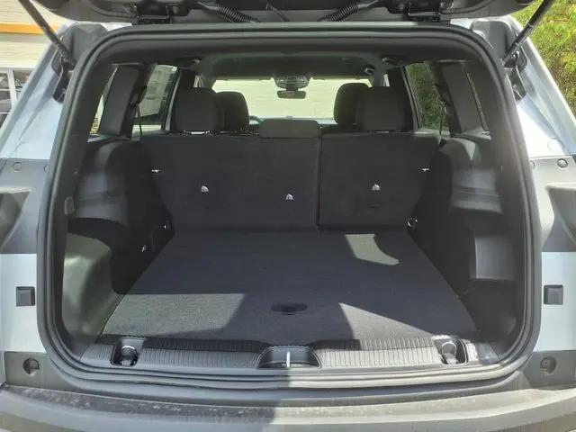 2026 Jeep Cherokee Laredo 4x4