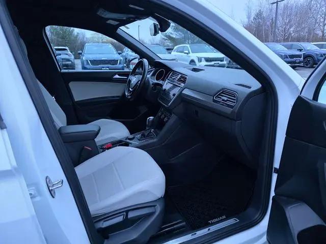 2021 Volkswagen Tiguan 2.0T SE R-Line Black