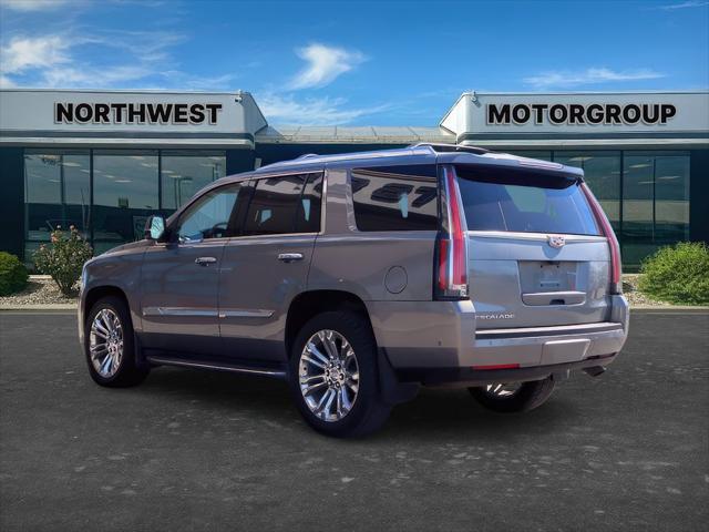 2018 Cadillac Escalade Luxury