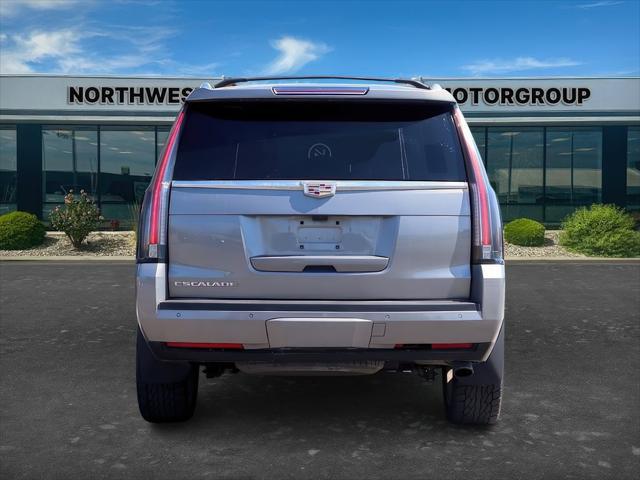 2018 Cadillac Escalade Luxury