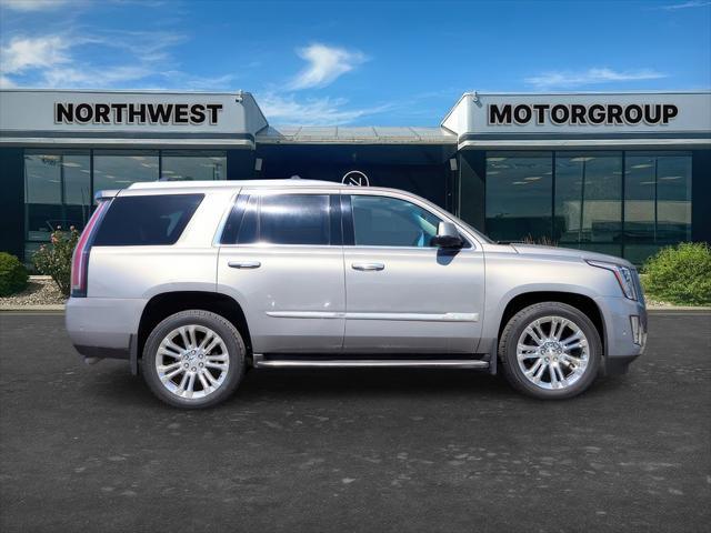 2018 Cadillac Escalade Luxury