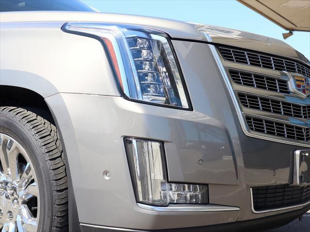 2018 Cadillac Escalade Luxury