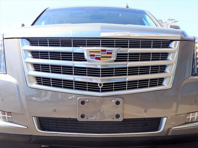 2018 Cadillac Escalade Luxury