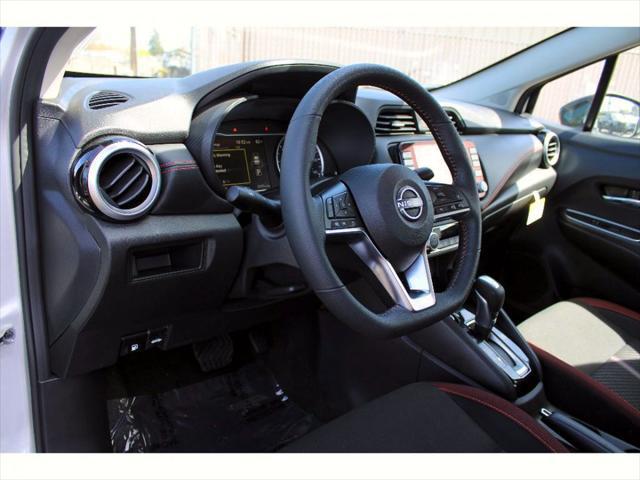 2025 Nissan Versa 1.6 SR
