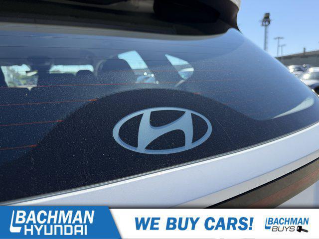 2026 Hyundai Tucson Hybrid Blue SE