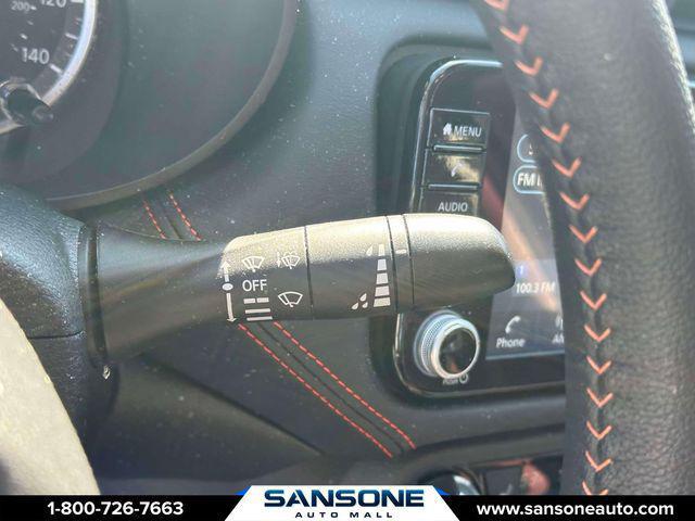 2025 Nissan Versa 1.6 SR