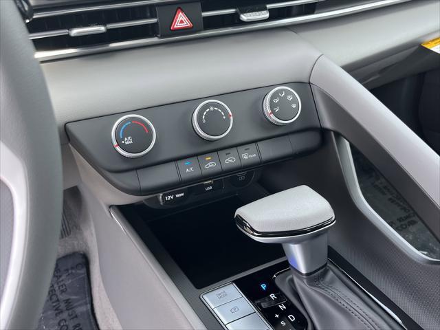 2026 Hyundai Elantra SE