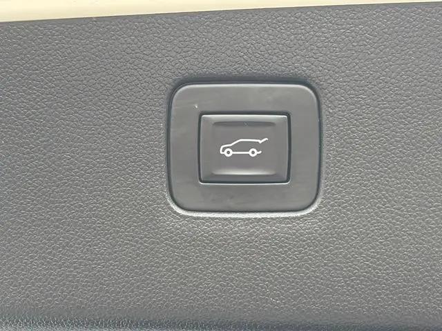 2024 Buick NV Sport Touring FWD