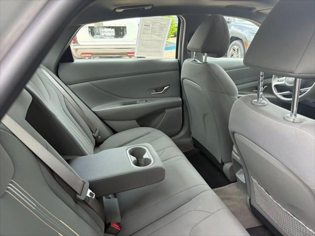 2025 Hyundai Elantra SEL Convenience