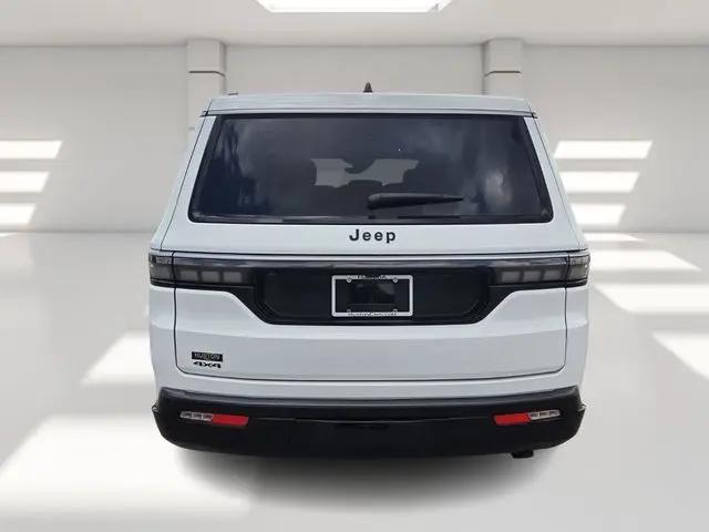2026 Jeep Grand Wagoneer 4x2