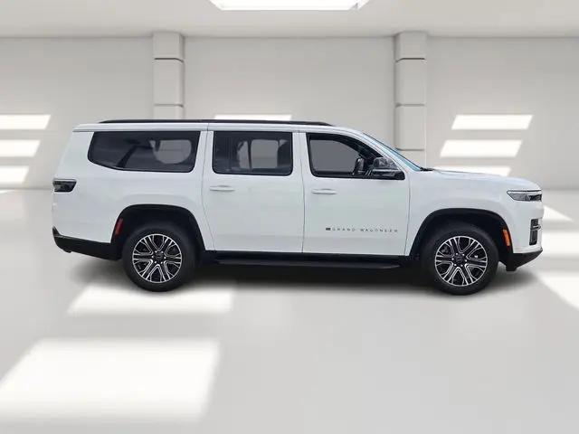 2026 Jeep Grand Wagoneer 4x2