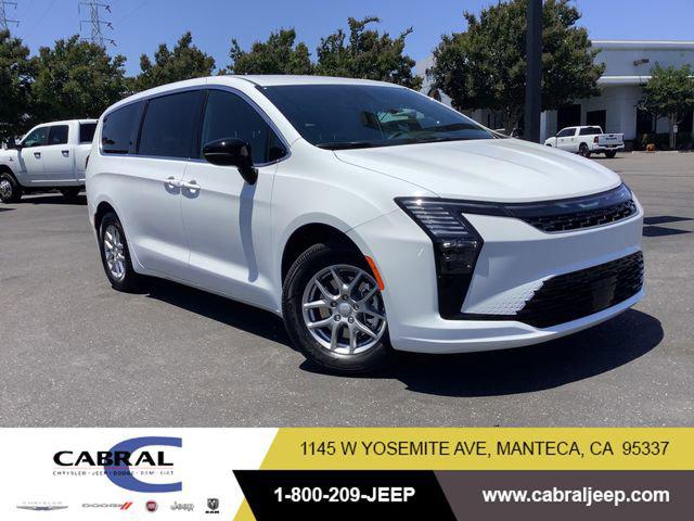 2027 Chrysler Pacifica Select for sale in Manteca, CA