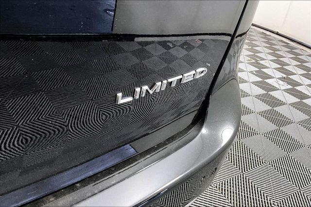 2027 Chrysler Pacifica Limited