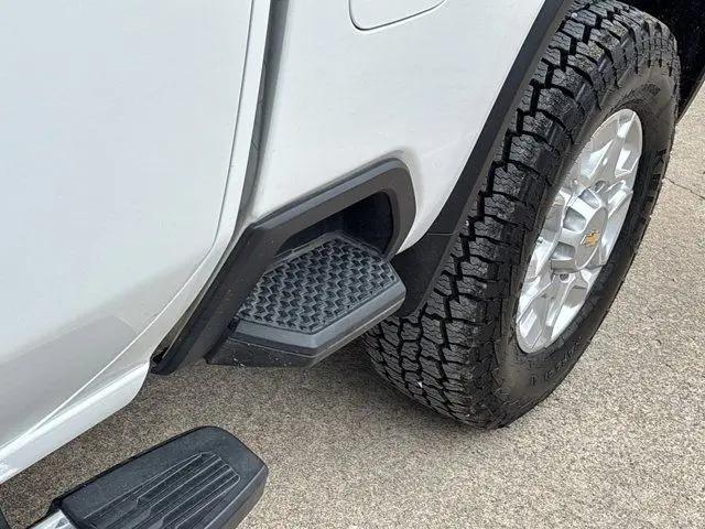 2022 Chevrolet Silverado 2500HD 4WD Double Cab Standard Bed LTZ