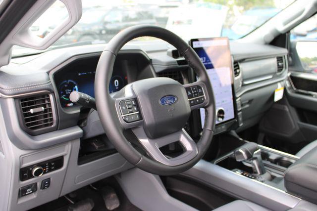 2025 Ford F-150 Flash